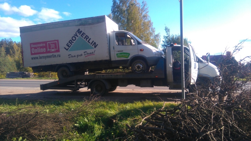 Эвакуация грузового автомобиля в Приозерском районе